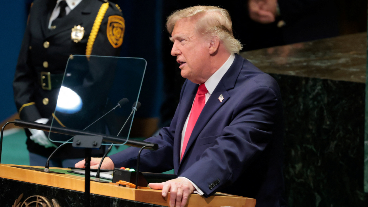 Trump outlines stark choices for Iran policy at UN assembly
