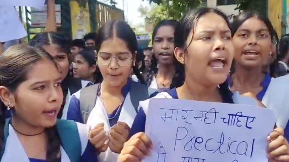 Science Teacher Transferred After Student Protest in Bhopal