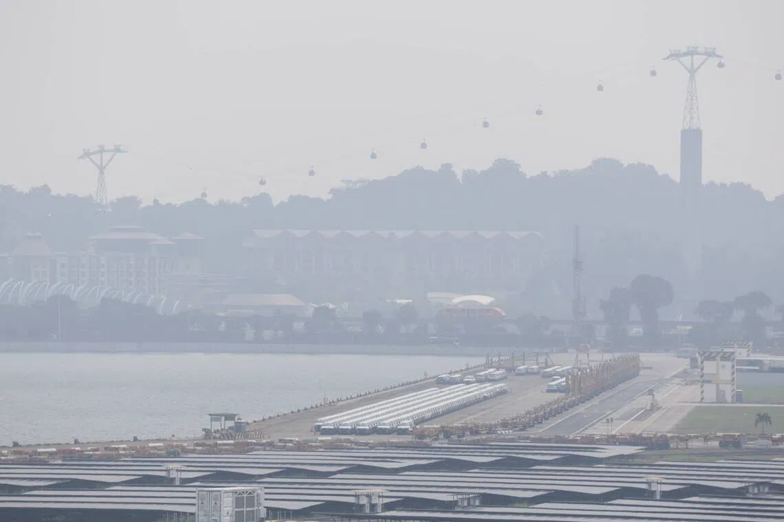 Urban heat and density worsen air quality in Singapore's central zone