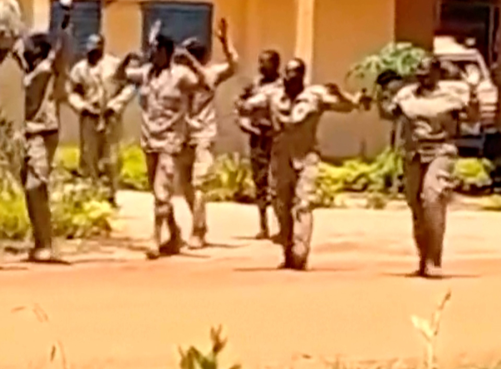 Niger arrests dozens of soldiers in apparent coup bid