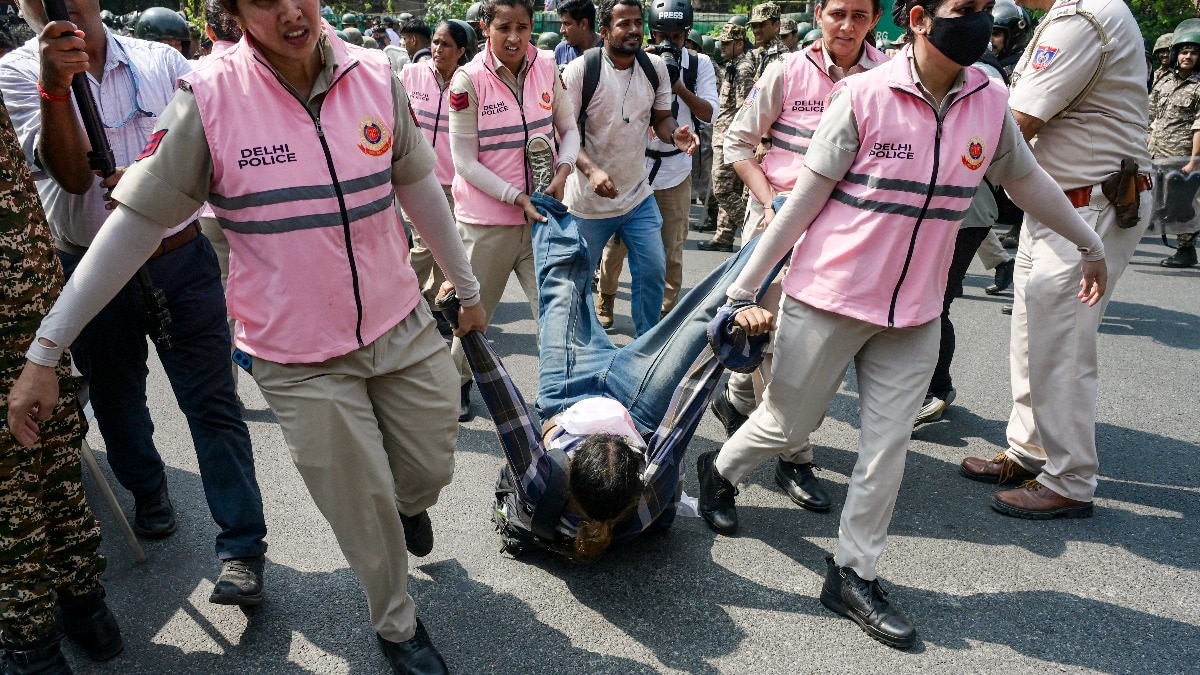 Harvard Alumni Denounce Police Response to Delhi Protest Action