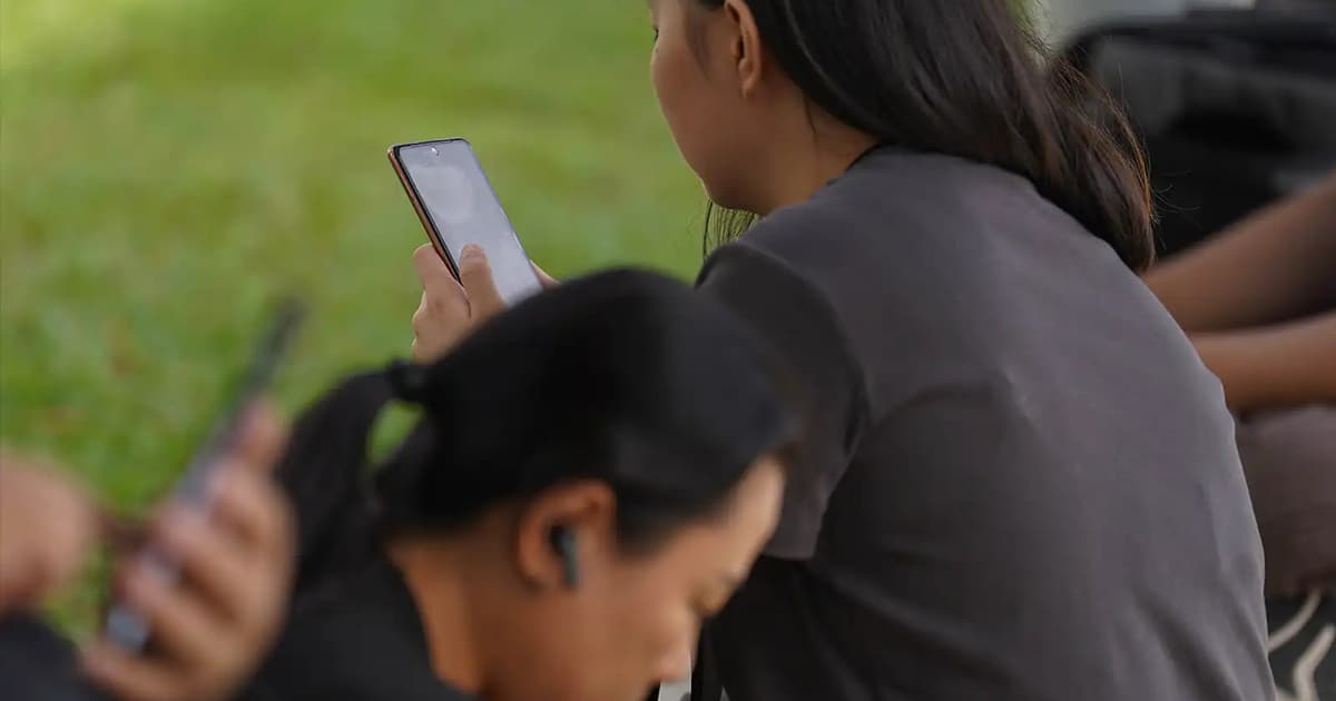 Telefon Pintar Lebih Murah: Siapa Sebenarnya Yang Untung?