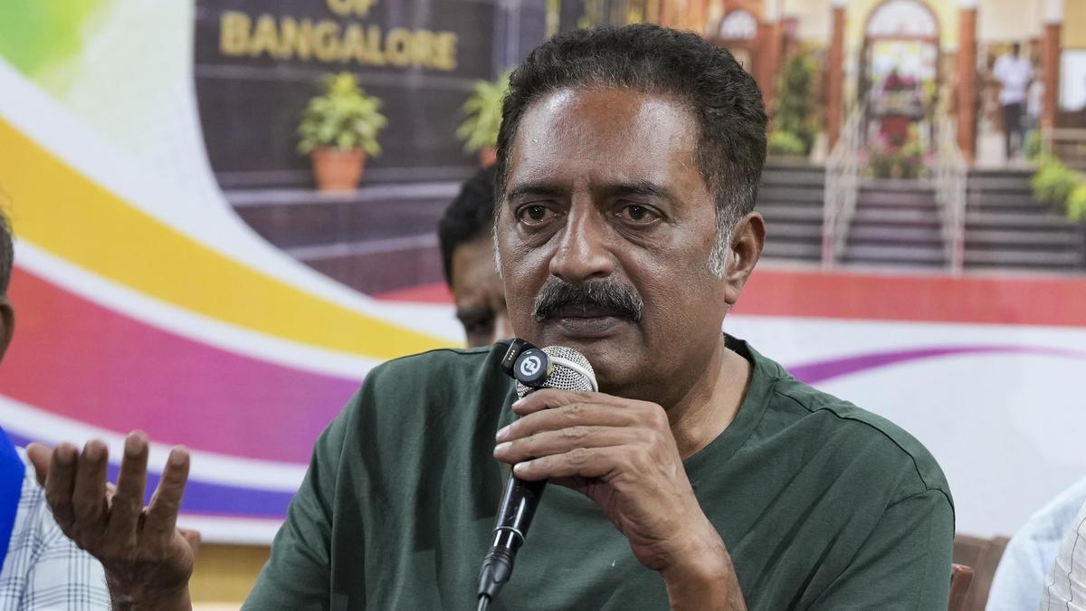 Actor Prakash Raj backs SKM's agitation over SIR irregularities
