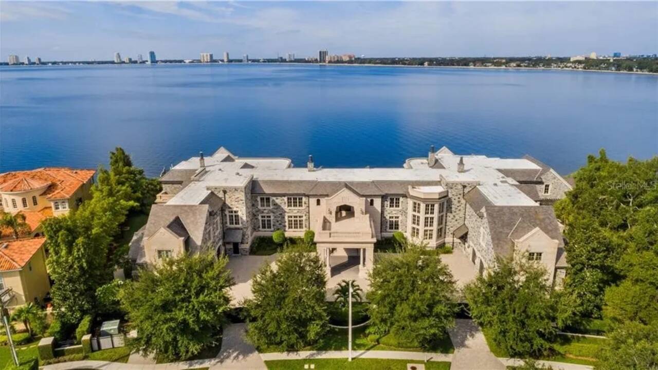 Former NFL Star's Tampa Mansion Languishes in Limbo Amid Crypto Trust Ownership