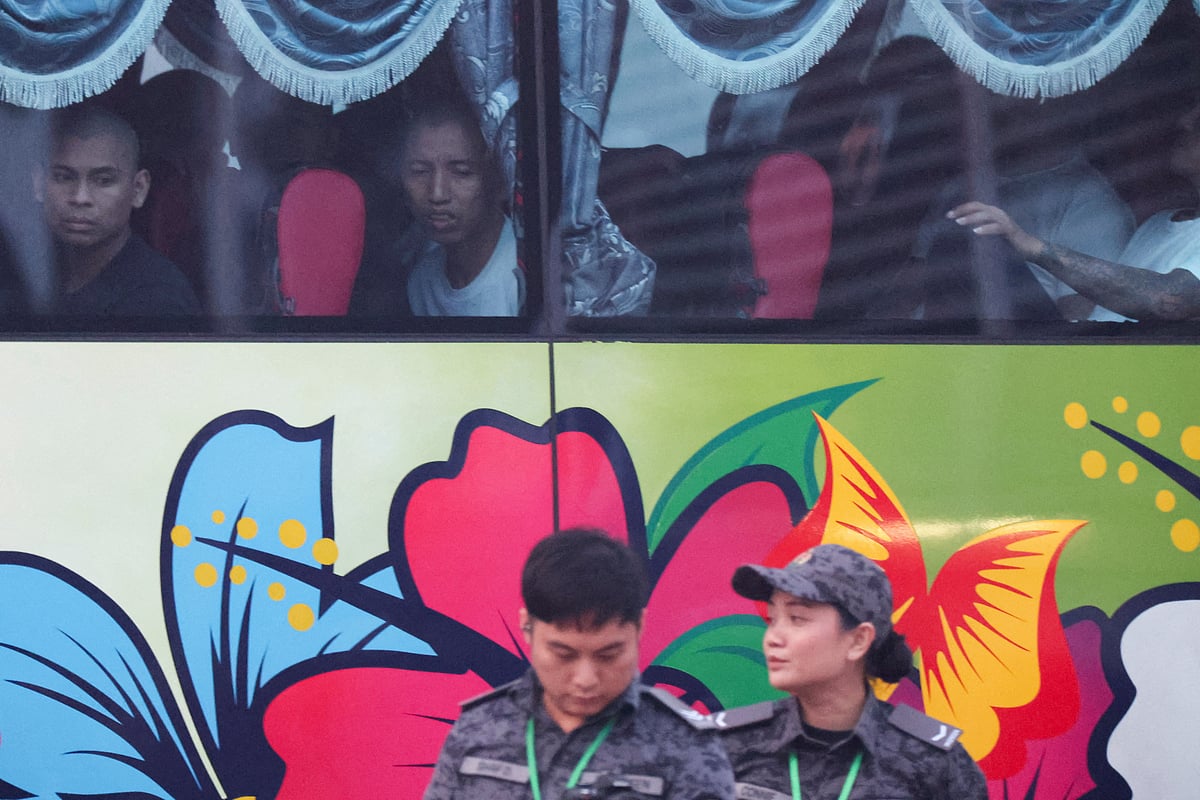 Malaysia returns 1,500 Myanmar refugees to conflict zone despite child welfare fears