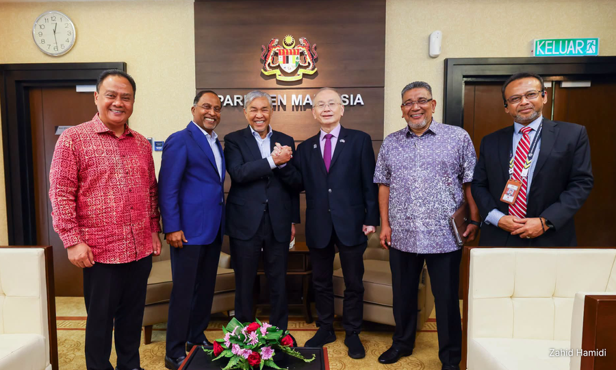 MCA Bersetuju Bertanding Dua Kerusi Melaka Selepas Pertemuan Zahid