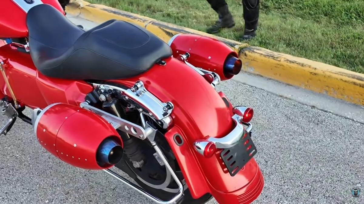 YouTuber Replaces Harley Engine With Jet Turbines in Extreme Motorcycle Project
