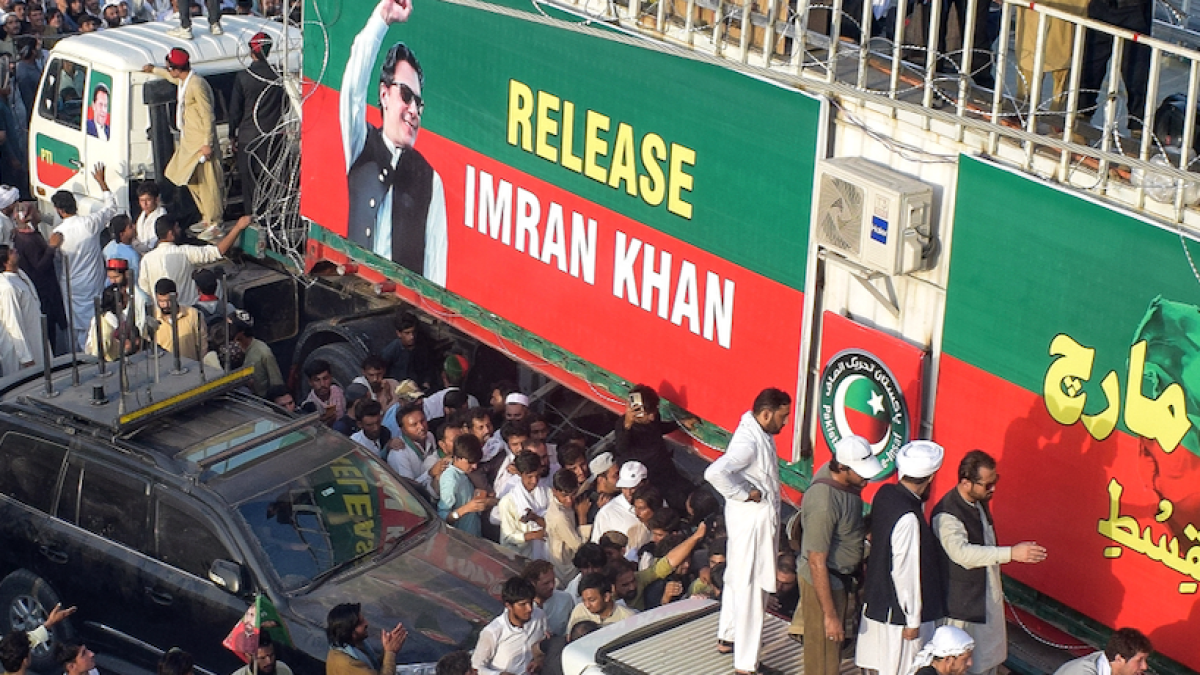 Supporters of jailed Khan march on Pakistan capital demanding release