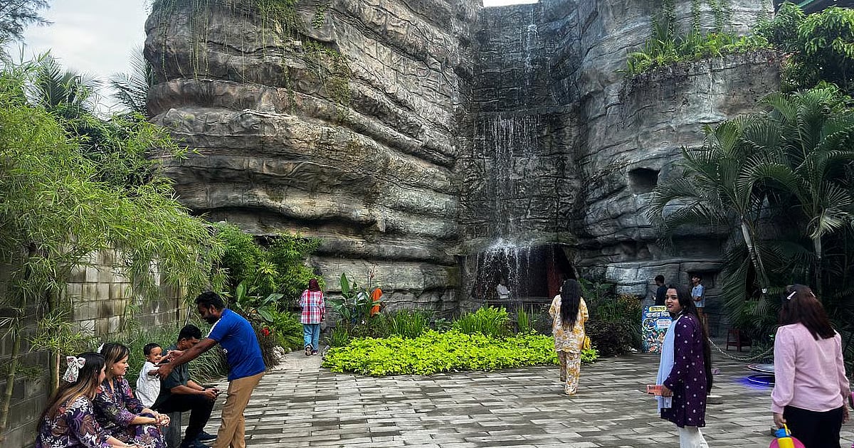 ঢাকায় নতুন অ্যাকোয়ারিয়াম পার্ক চালু হয়েছে