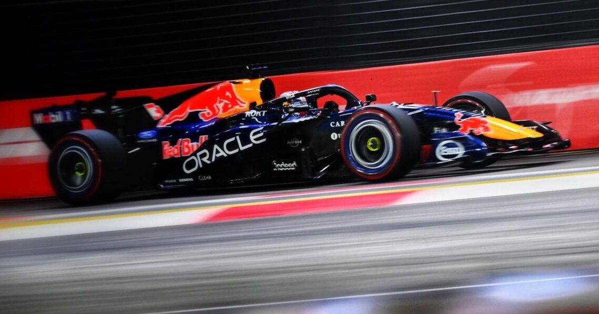 Verstappen secures pole position at Singapore Grand Prix