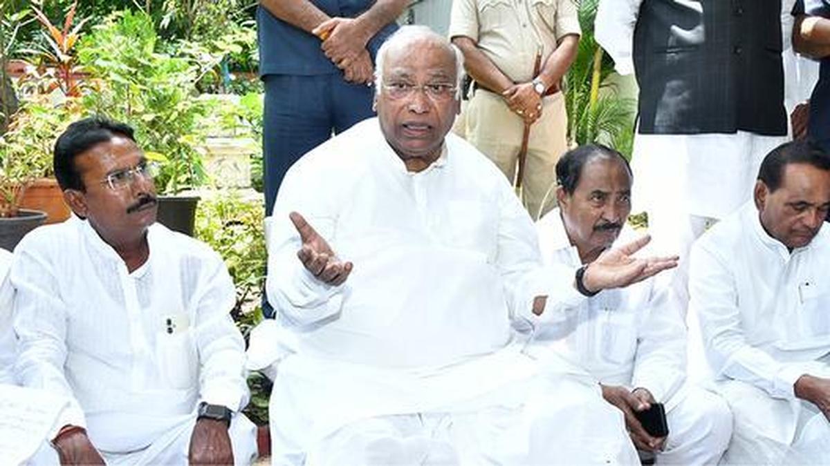 Congress attacks Modi government over inflation, joblessness among graduates