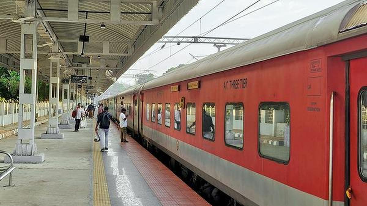 डोड्डाबल्लापुर के पास एक्सप्रेस ट्रेन से परिवार के तीन सदस्यों की मौत