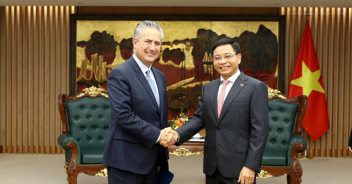 Vietnam urges Citibank to deepen digital finance and payment system support