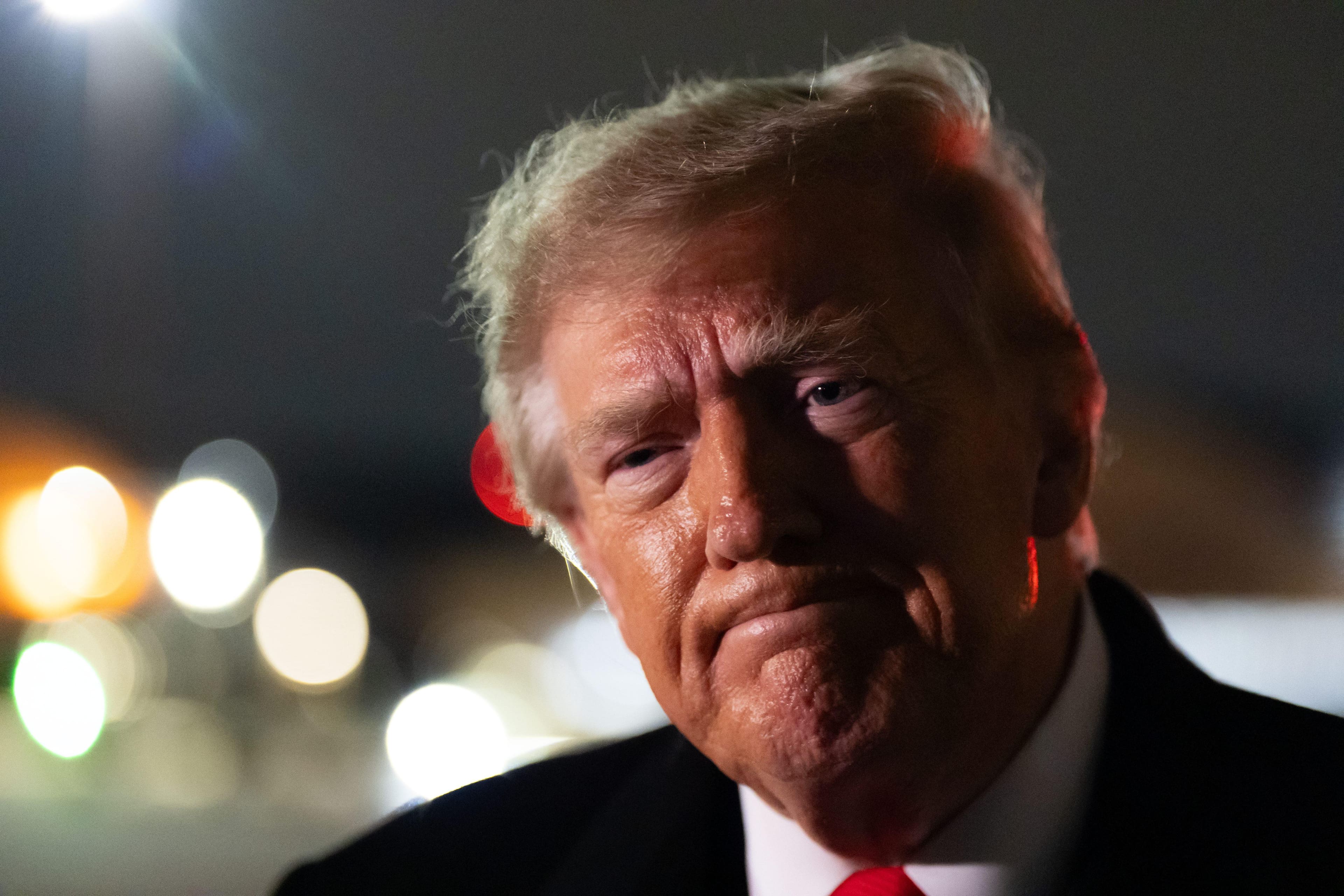 Trump's approval rating plummets to historic low before midterm polls
