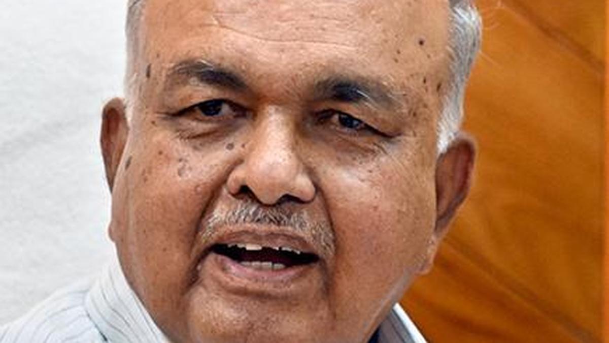 Firecracker bursting restricted to two-hour window, minister announces
