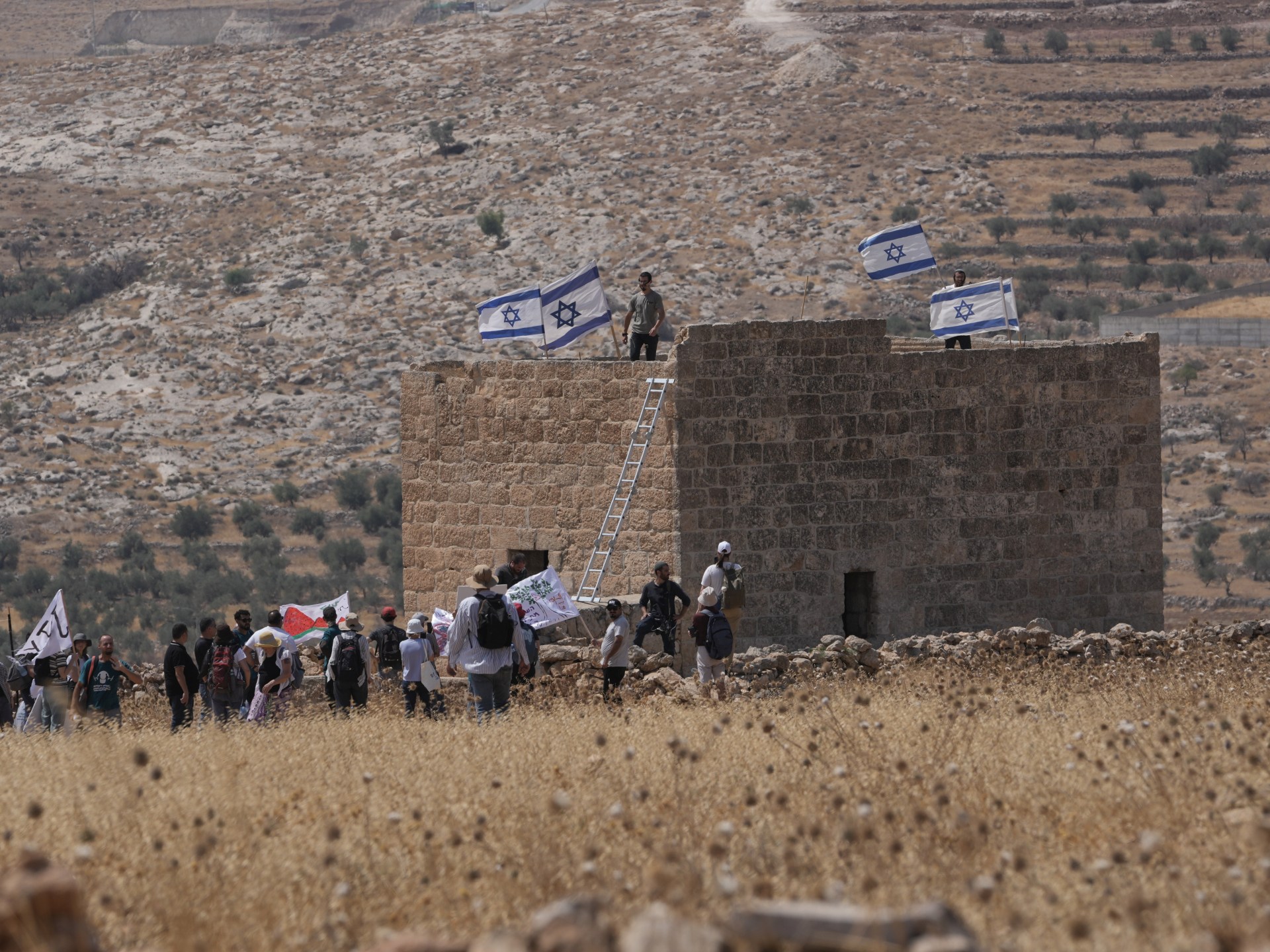 Israeli settler violence displaces Palestinians across West Bank: HRW