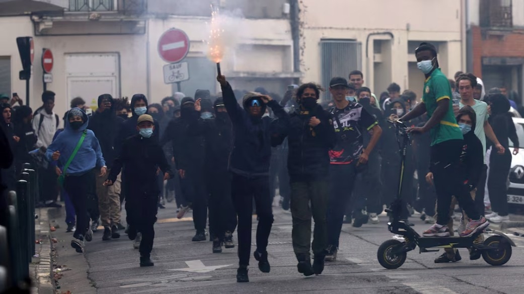 French Students Stage Protests Over School System Deficiencies