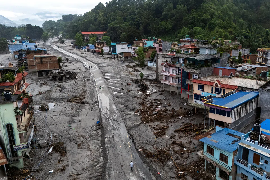 Nepal-Tibet Himalayan floods kill 750, leave 3,000 missing