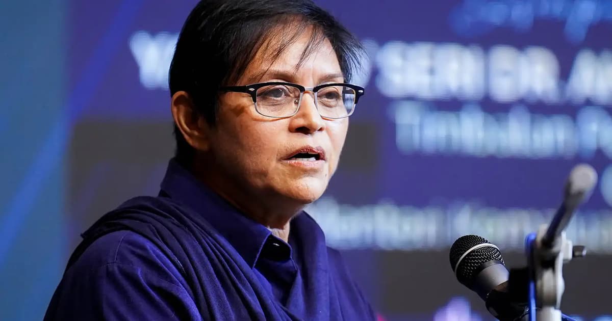Azalina calls on parties to formally declare stance on political funding law