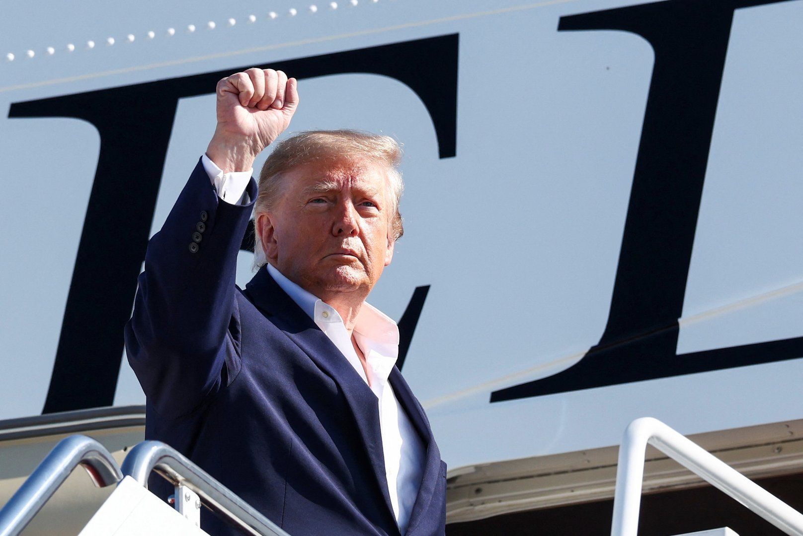 Trump pledges to accept midterm results if elections deemed 'honest'