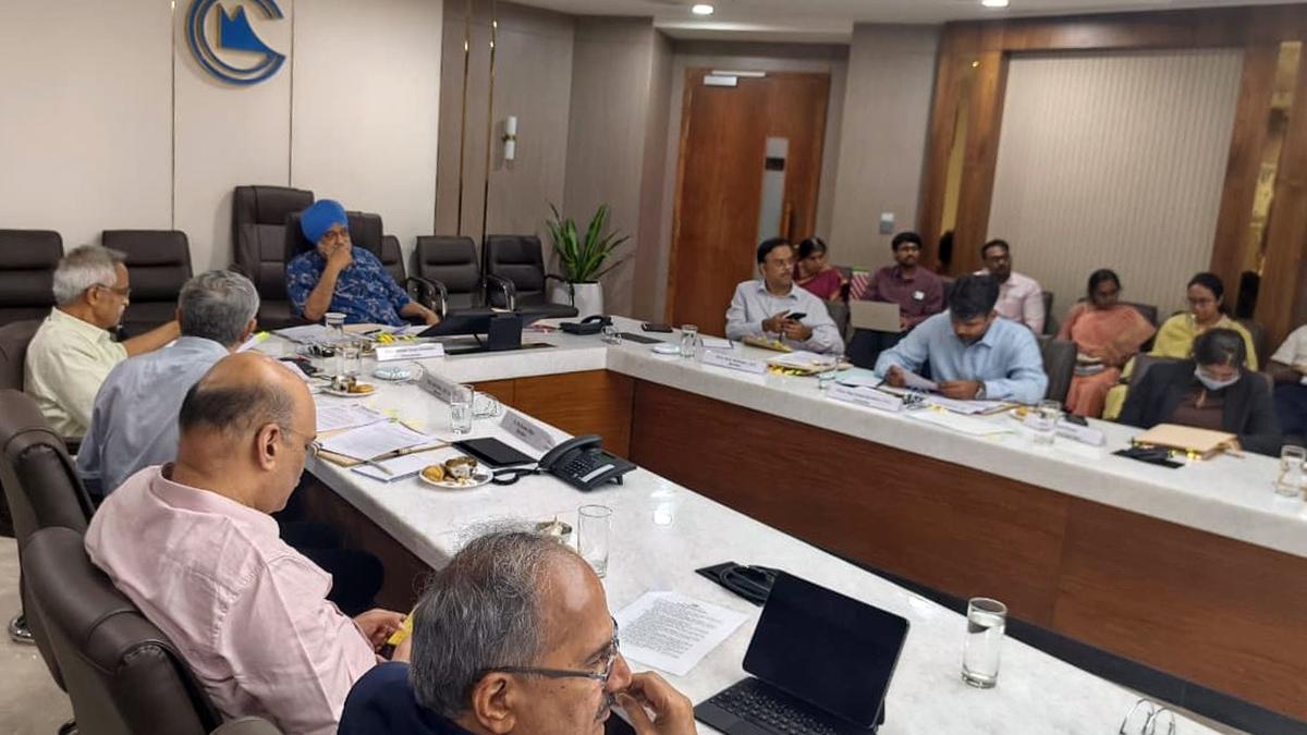 Panel seeks input from business on boosting state revenue streams