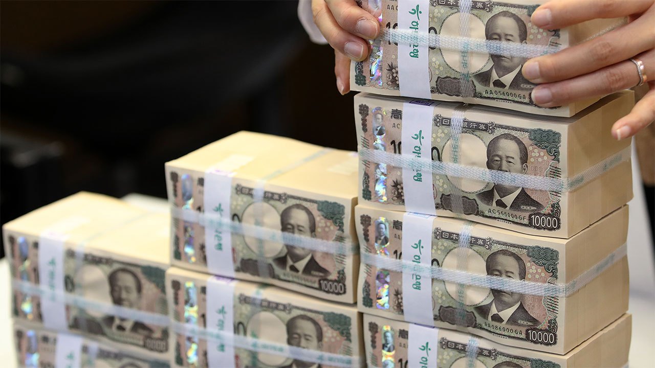 Global bond markets face sustained selling pressure on inflation concerns
