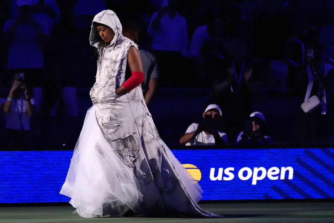 Osaka advances at US Open in style with straight-sets victory