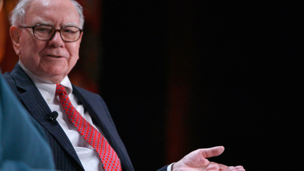 Warren Buffett steps down as Berkshire Hathaway chairman