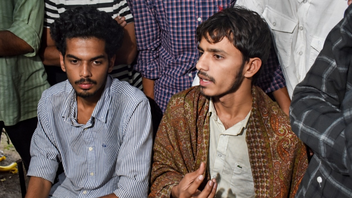 Jamia issues final ultimatum to protesting students on hunger strike