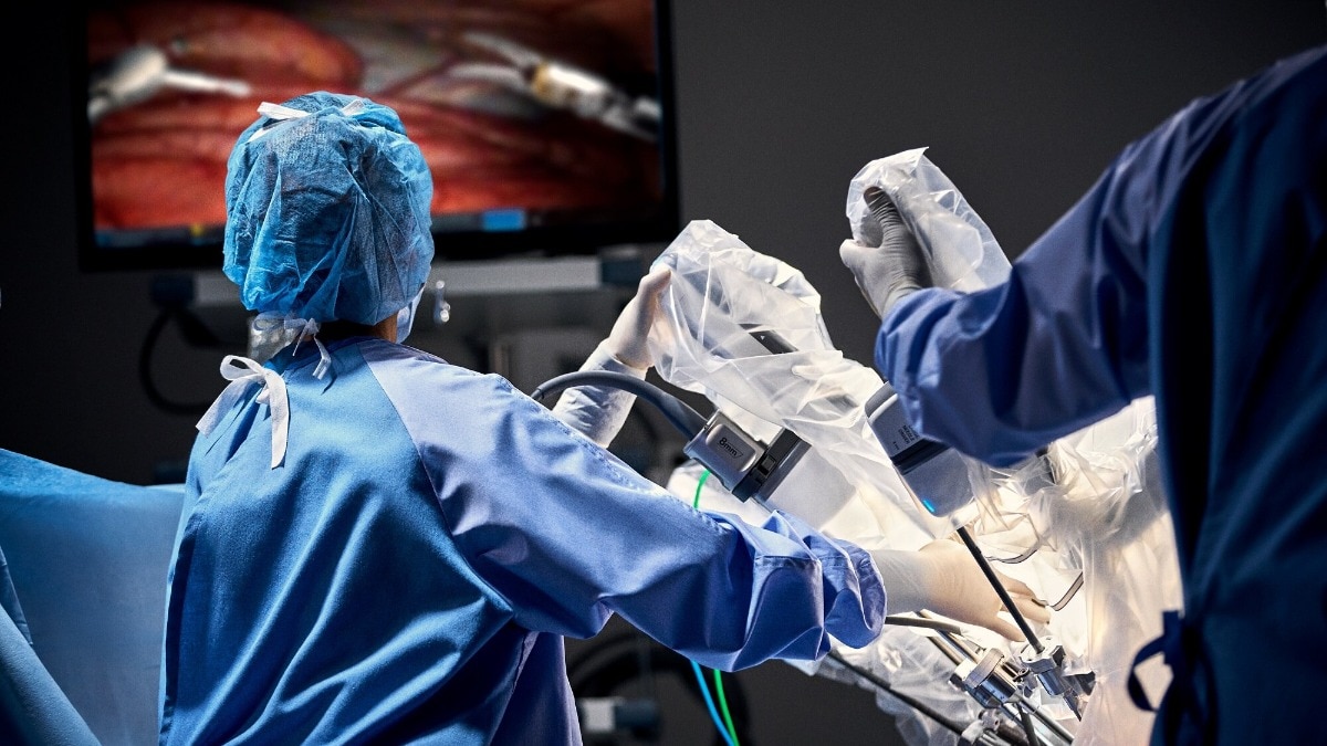 Robotic Surgery Explained: How Surgeons Use Technology in Operating Rooms