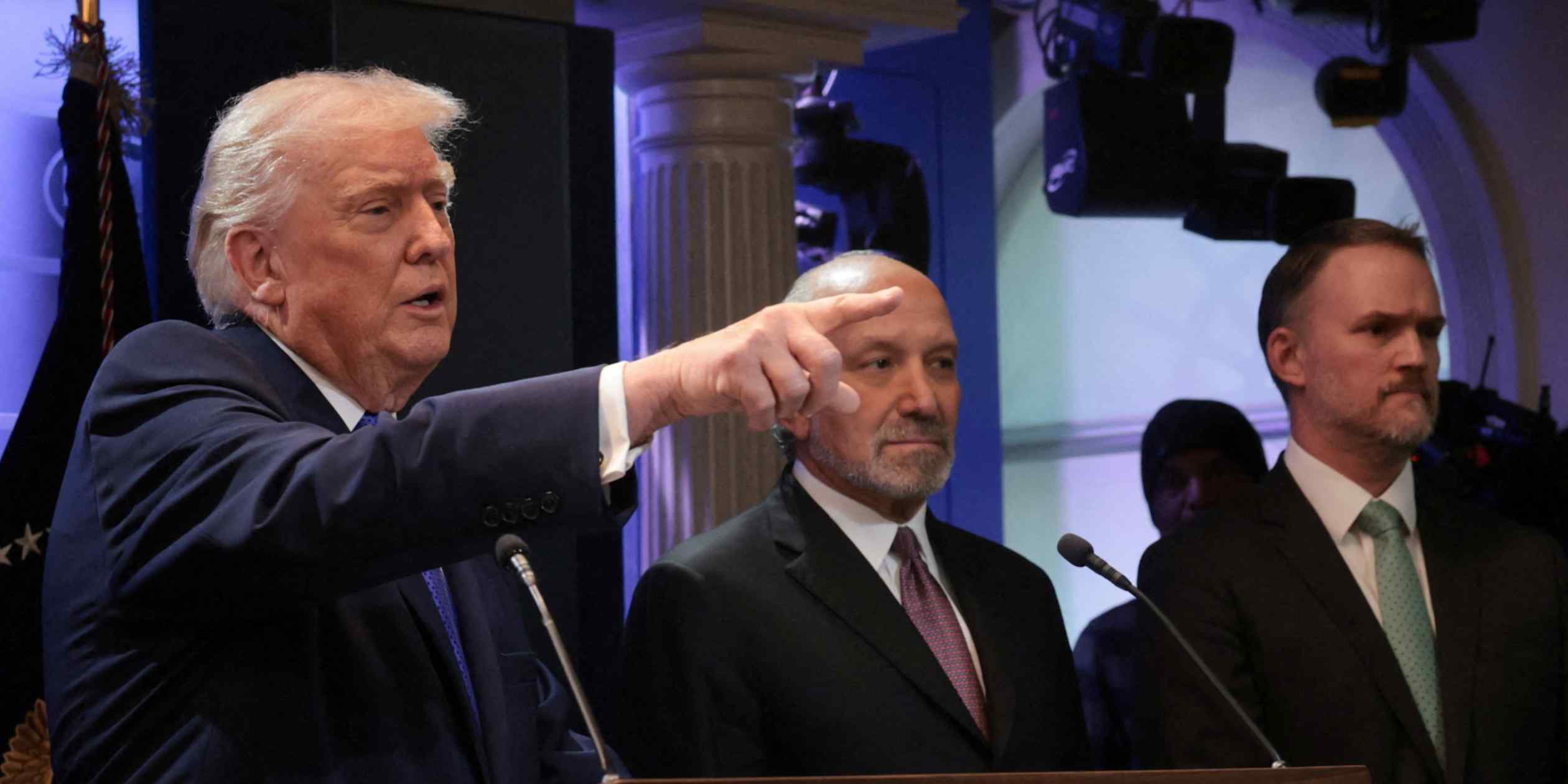 Trump delays tariff decision on overcapacity imports ahead of US midterms