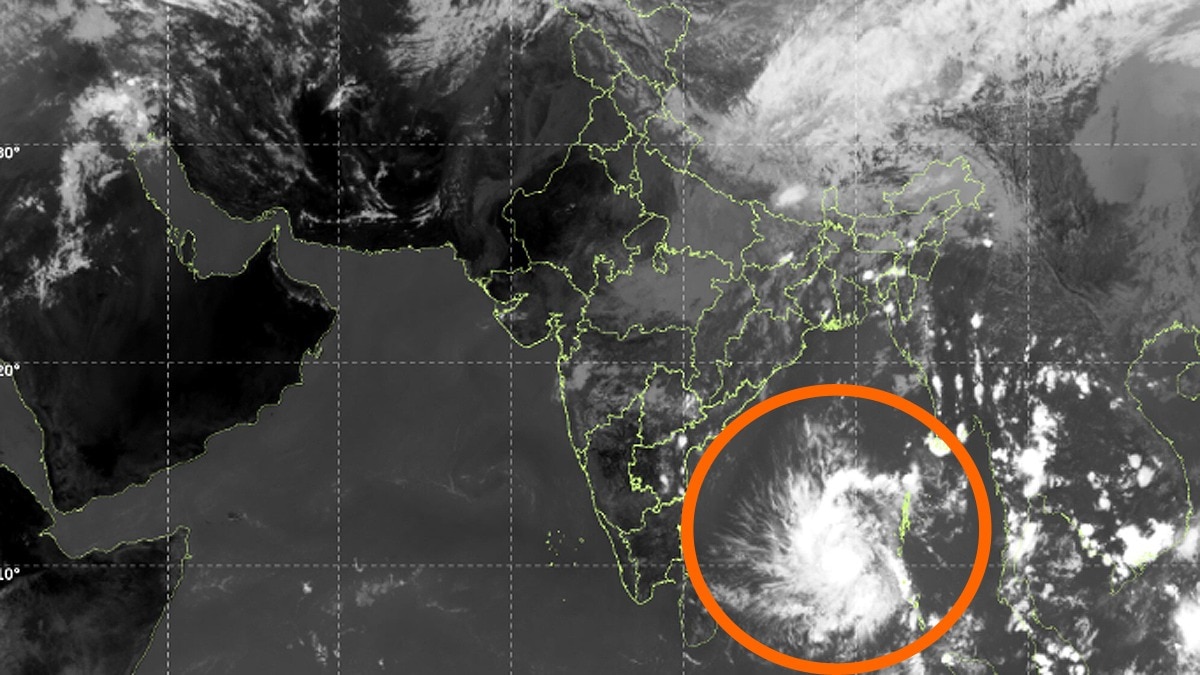 Bay of Bengal low-pressure system may intensify into cyclone