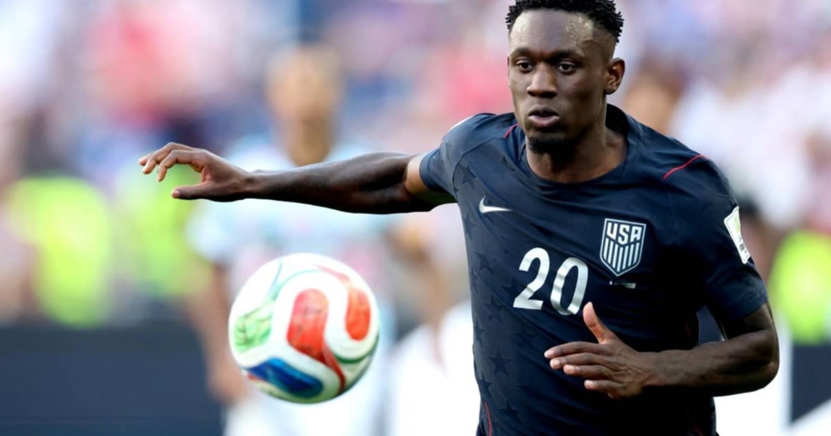 American striker Balogun walks away from Everton deal