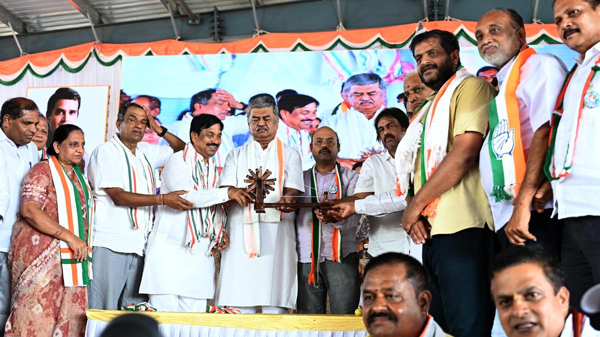 Congress targets Yediyurappa, questions EC's voter roll deletions