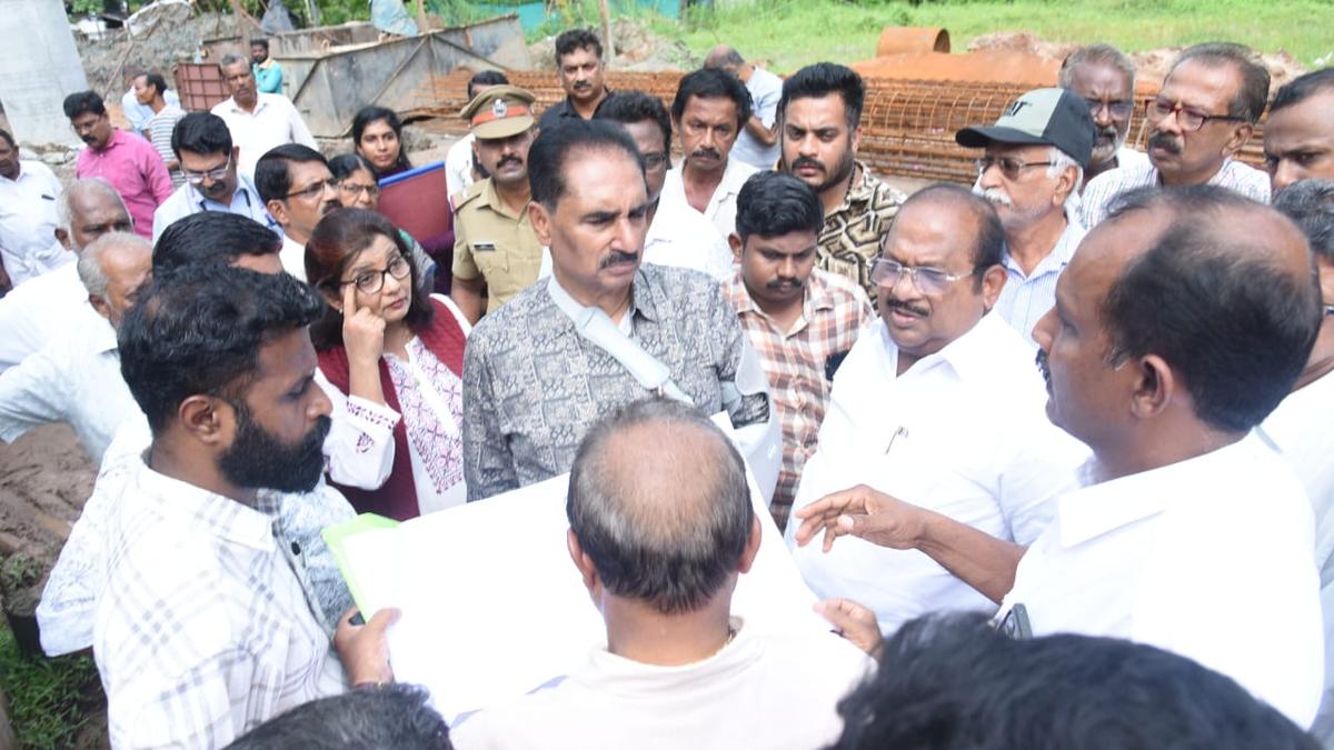 Expert team to assess safety hazards at Polayathode overbridge service road