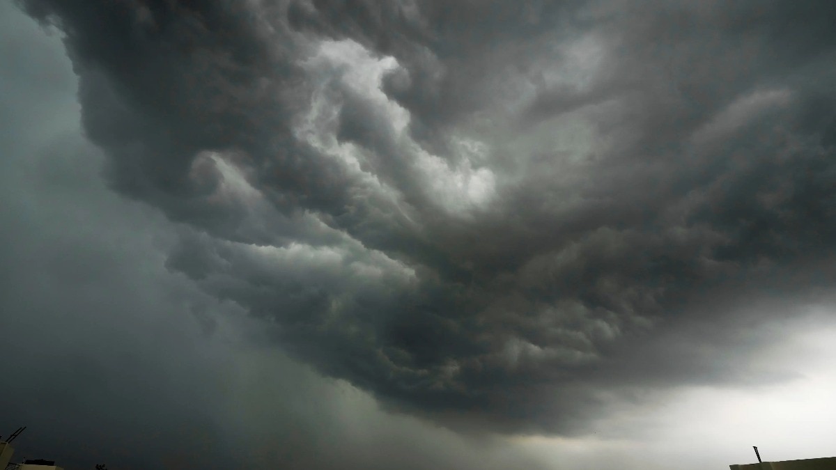 Monsoon conditions arrive in Delhi-NCR with heavy rainfall and hail warning