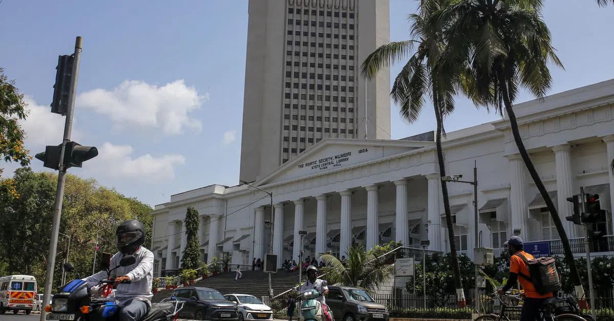 Record diaspora deposits strain RBI's liquidity management framework