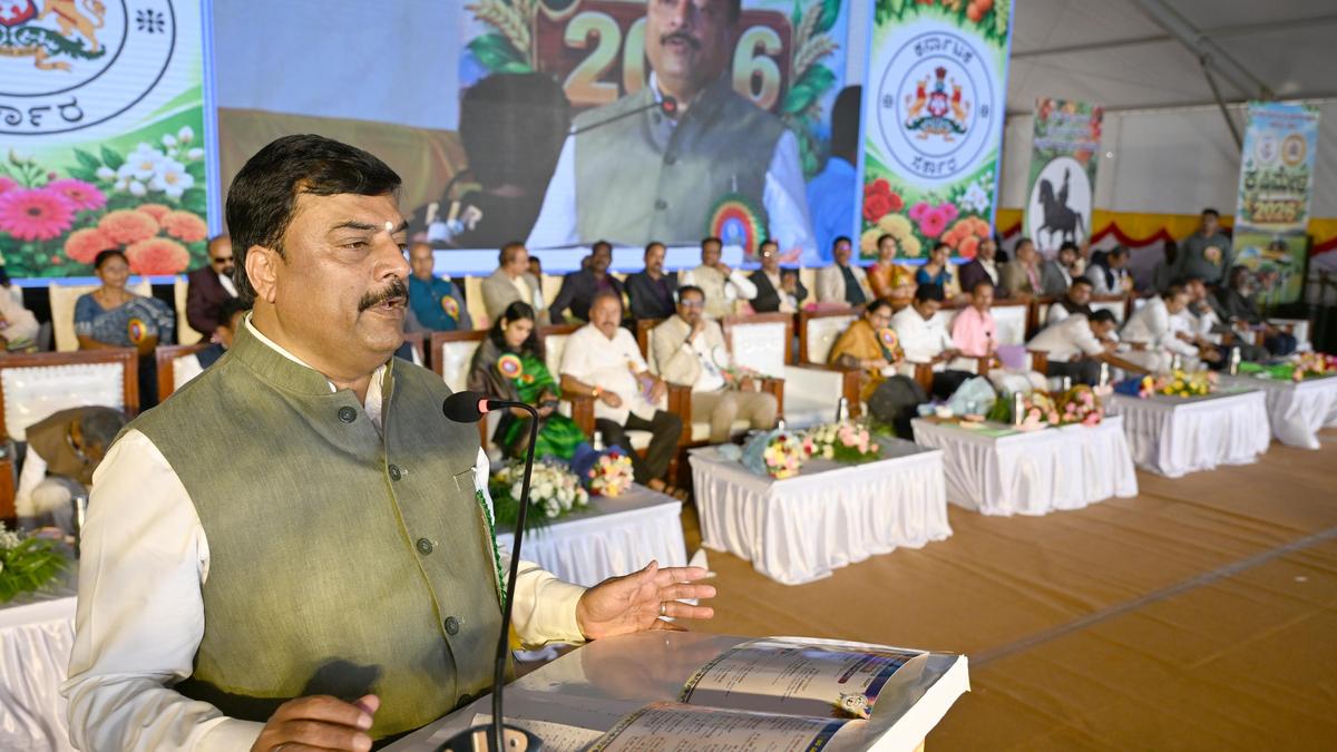 Agriculture Minister launches farm mela, urges drought preparedness measures