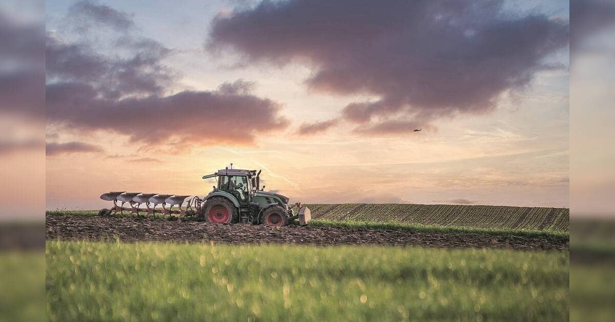 Weak monsoon triggers sharp decline in India's tractor sales