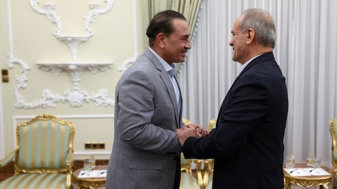 Iran sets strict conditions for US nuclear talks, refuses uranium export