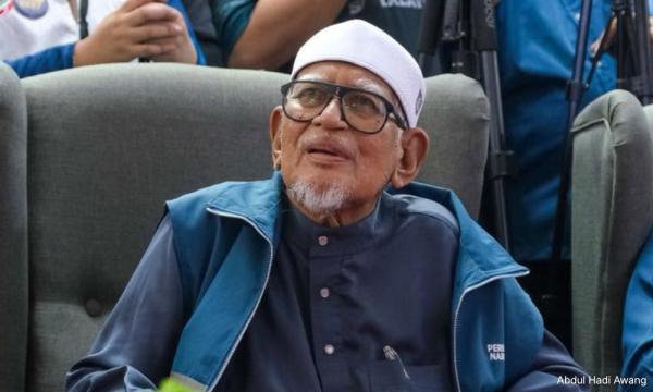 Police record statement from PAS chief over anti-DAP writings