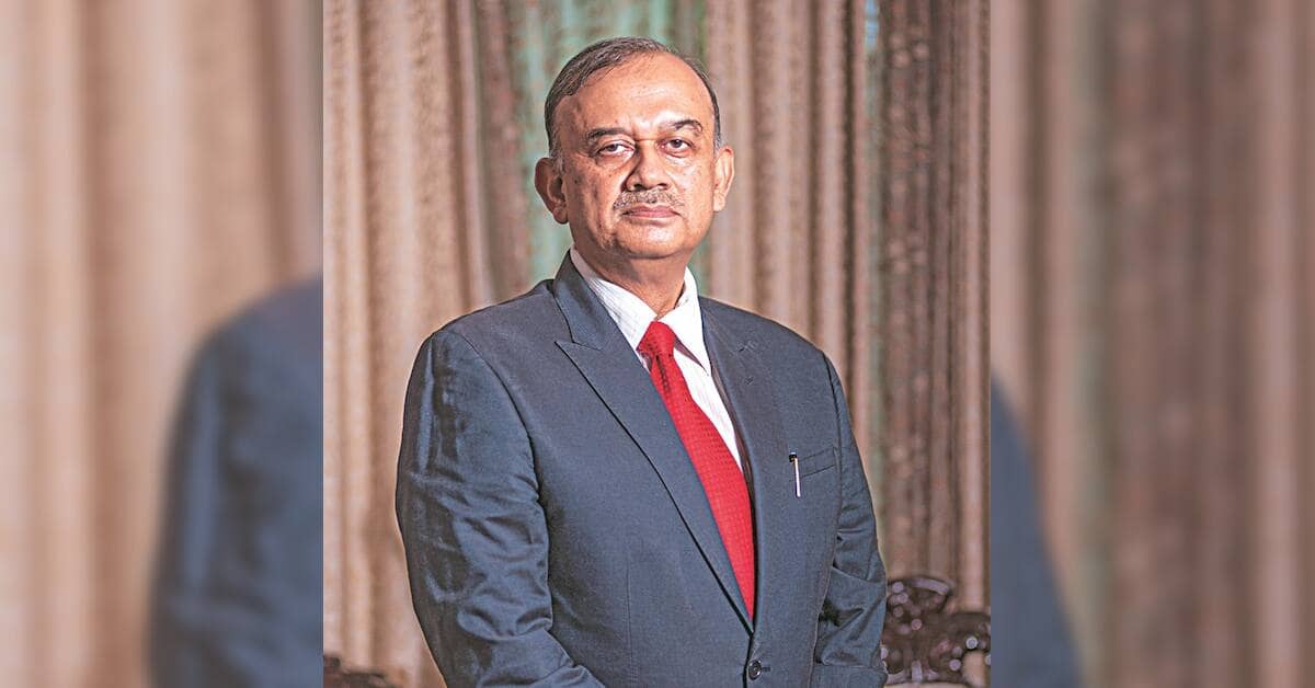 Poor customer service, weak succession planning threaten bank valuations