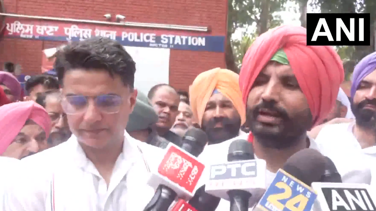 Congress leaders detained during Punjab village death protest march