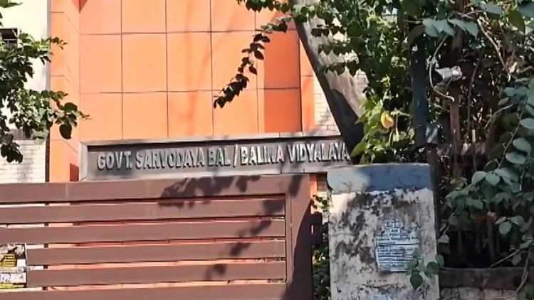 Delhi schoolgirl dies by suicide after leaving three-page note