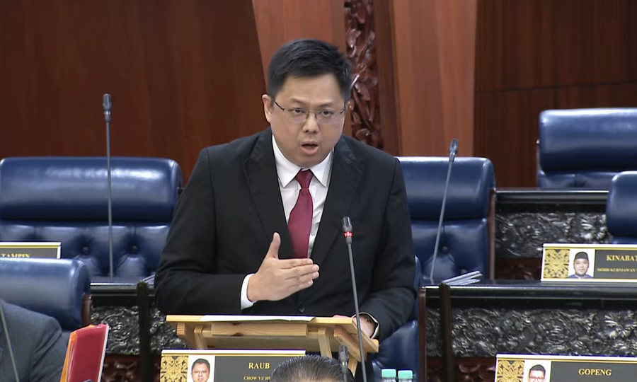 Ahli Parlimen DAP Persoalkan Sekatan Waze, PAS Cadangkan Larangan Menyeluruh