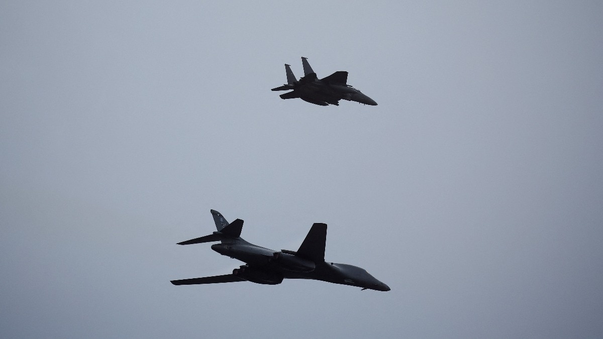 US withdraws B-1 bombers from British base following security probe