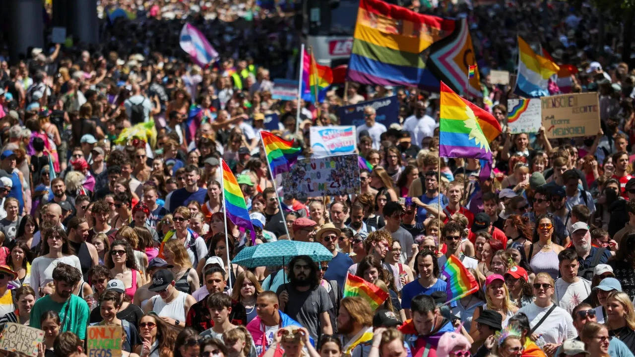 US deportation policy sends LGBTQ migrants to persecution-risk nations