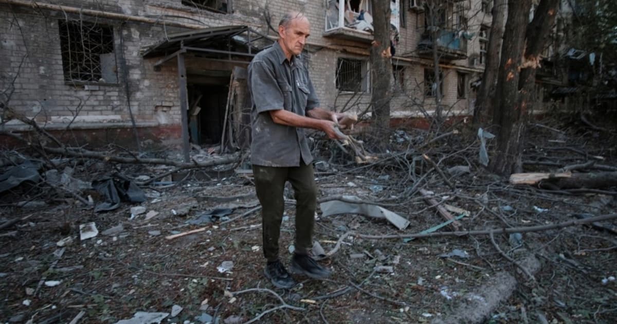 Russian strikes hit Kyiv apartment block as Ukraine targets Saratov