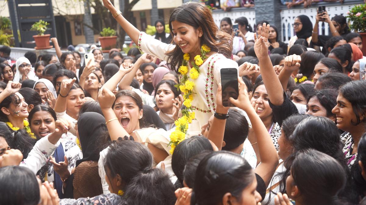 SFI sweeps college union elections across Kozhikode district