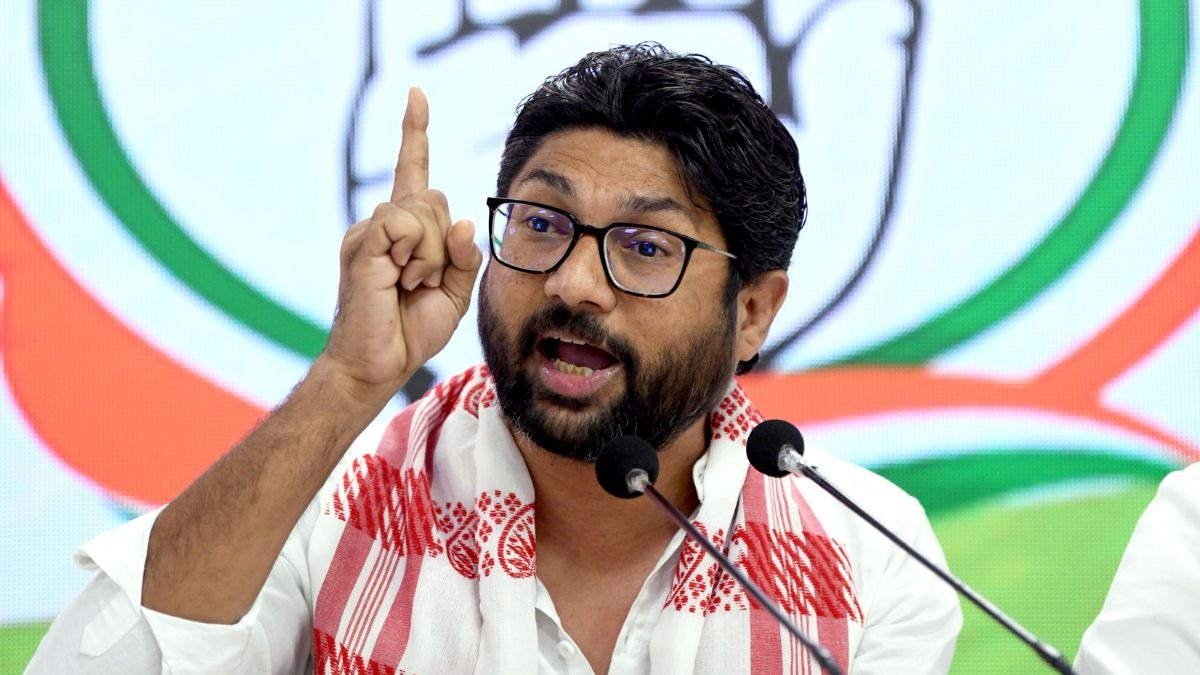 Gujarat Congress MLA Mevani faces FIR over police station incident